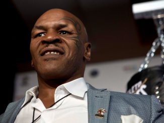 Mike Tyson egykori világbajnok nehézsúlyú ökölvívó.
