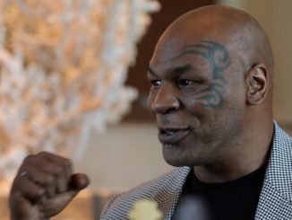 Mike Tyson egykori nehézsúlyú világbajnok ökölvívó.